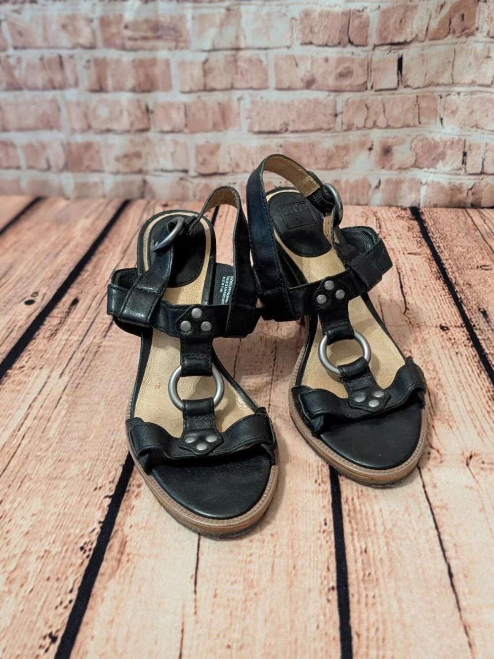 Frye Leather Mandy Black T-Strap Wedge Sandals Size 8.5M